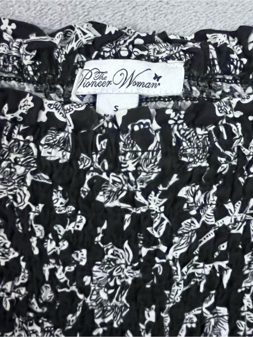 The Pioneer Woman Black White Floral Smocked Midi Dress Milkmaid Boho - Picture 5 of 9